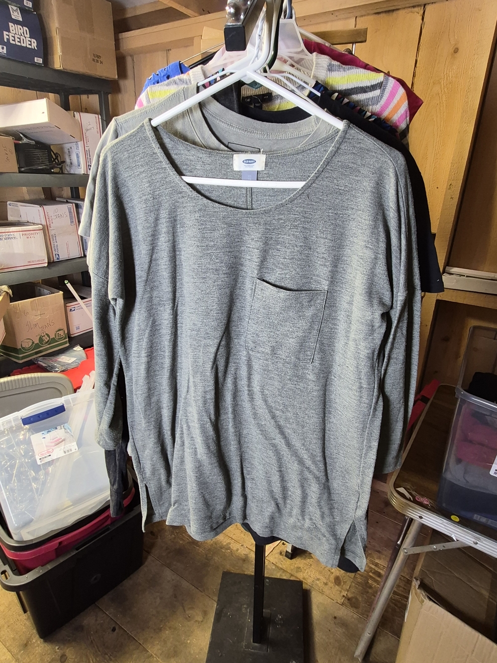 Old Navy Women's Gray Short Sleeve Tee with Chest Pocket Bin 57